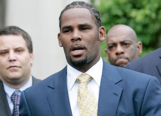 R. Kelly Bio, Age, Net Worth, Height, Weight, Career, Wife, Family ...