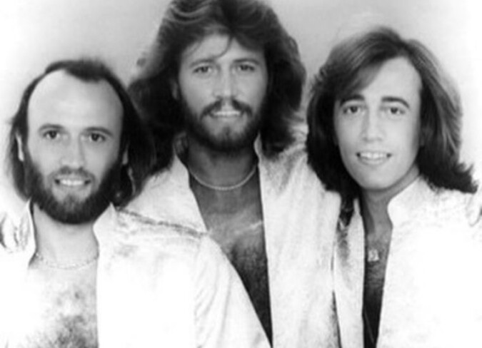 Barry Gibb Bio, Age, Height, Weight, Career, Wife, Net Worth, Family ...