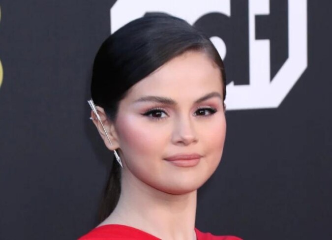 Selena Gomez Plastic Surgery: Has The Singer Undergone A Plastic Surgery?